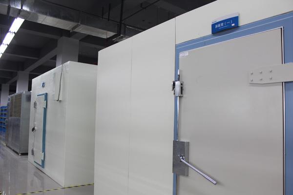 屏蔽機(jī)房該如何維護(hù)抗靜電地板？